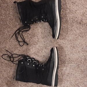 Alpine woods boots